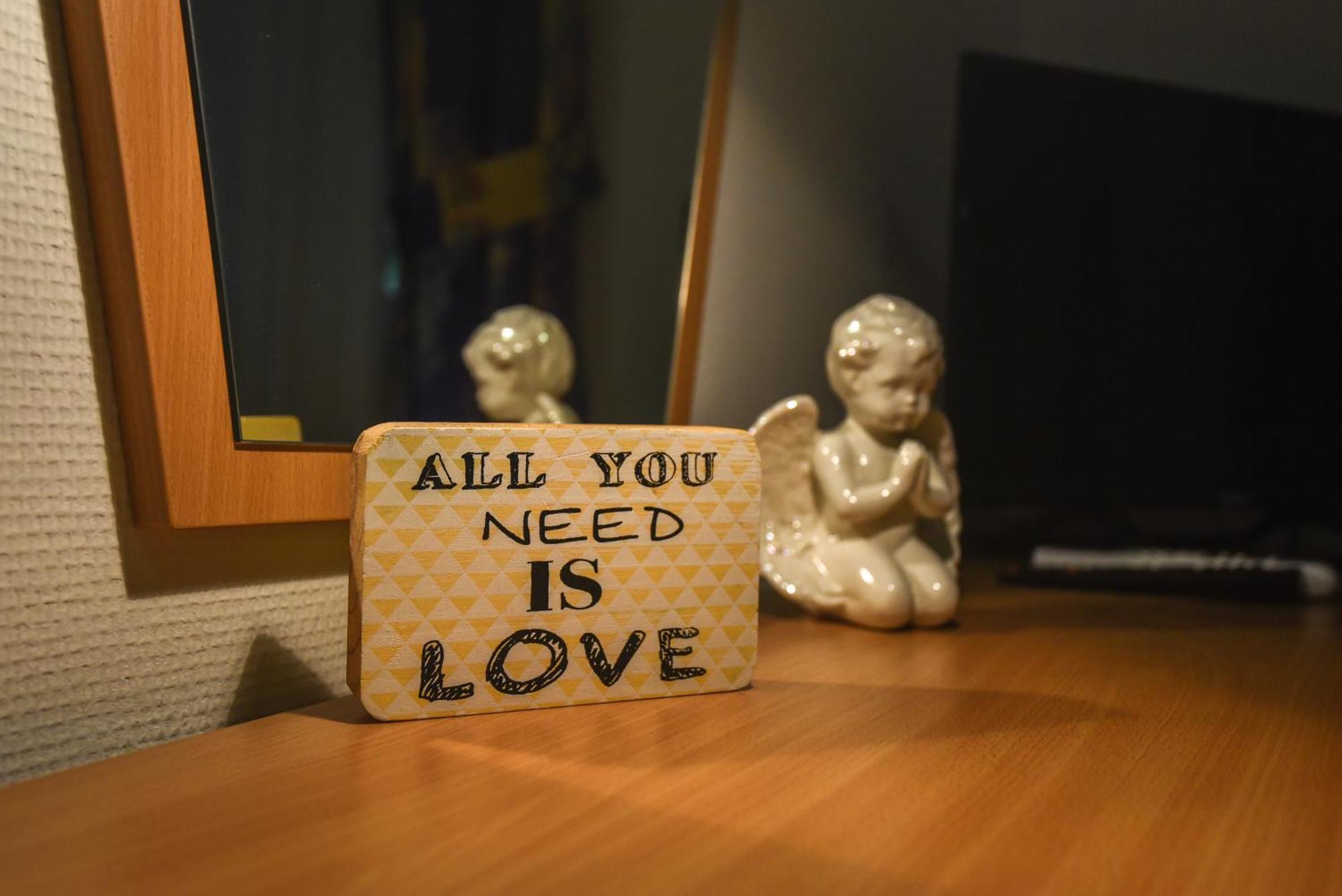 Apartmanhaz *